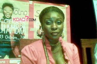 GUINÉE: Sia Tolno lauréate du prix découverte RFI  2011 face à  la presse